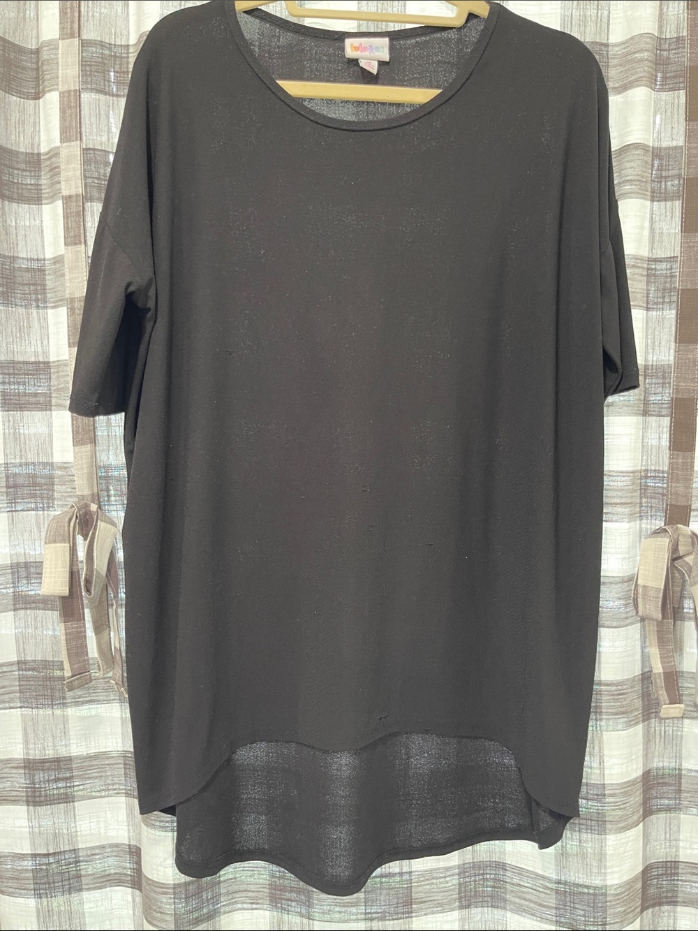LuLaRoe Black Short Sleeve High-Low Tunic